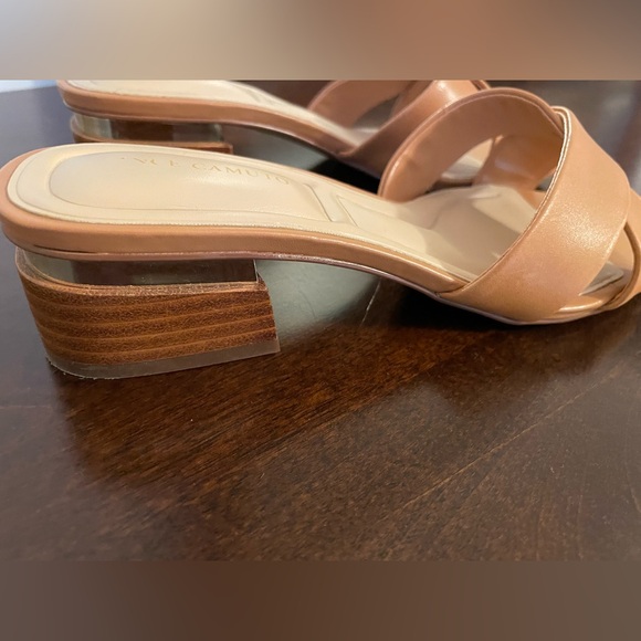 Vince Camuto Women's Tan Slide Sandals Size 7 - Picture 4 of 4